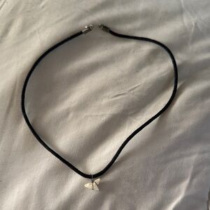 Basic Shark Tooth Choker - Black